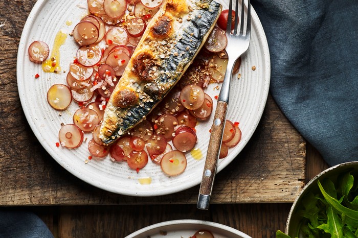 Easy Mackerel Recipe with Pickled Grape Salad Easy Mackerel Recipe with Pickled Grape Salad